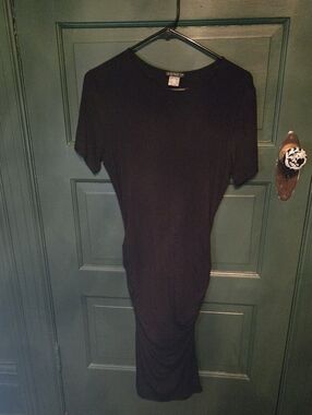 VENUS Black Short-Sleeve Midi Bodycon Dress